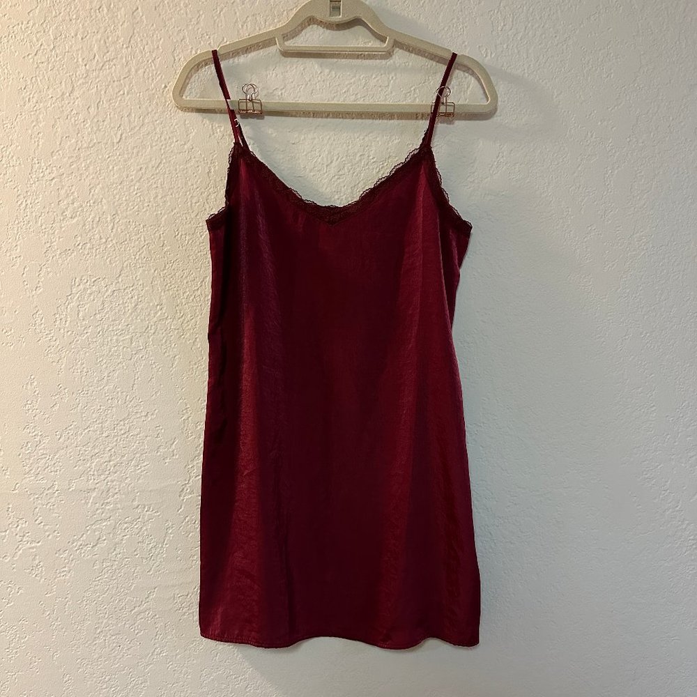 Like New Hollister Silky Maroon Nightgown with Lace Trim - Medium